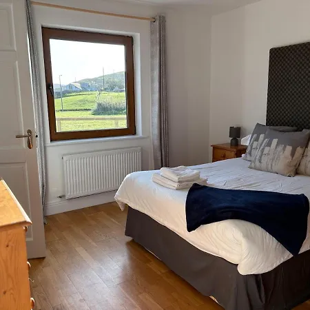 Hébergement de vacances Luxurious Large West Cork With Seaviews *
